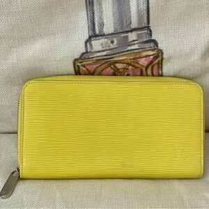 LOUIS VUITTON EPI ZIPPY LONG WALLET⭐️IN COLOR CITRON⭐️💯 Authentic